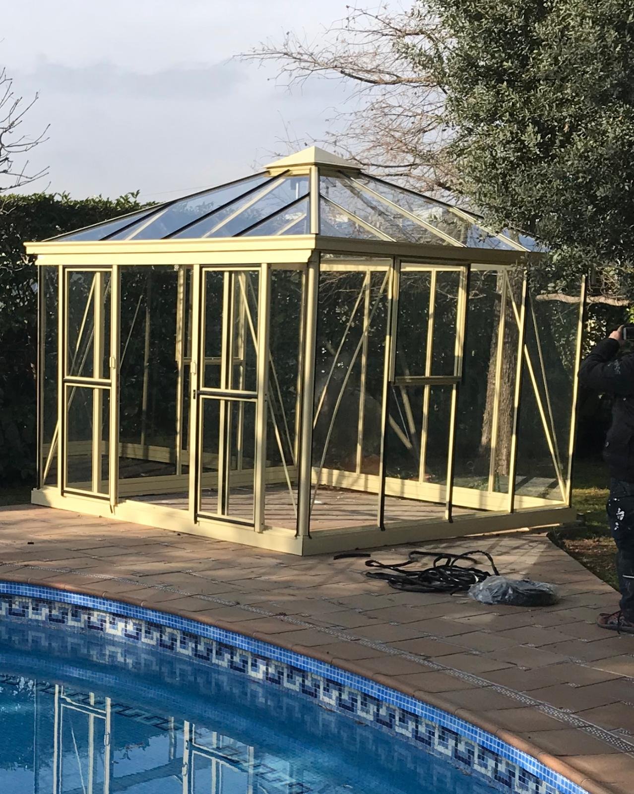 Proyecto de piscina y zona exterior